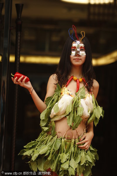 Vegetable bikinis on display in Xi'an