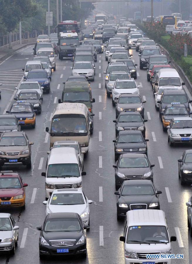 Beijing suffers from heavy traffic ahead of festival