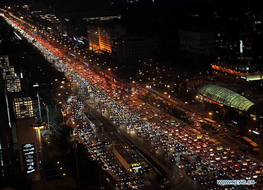 Beijing remains clogged with traffic jams on Car Free Day