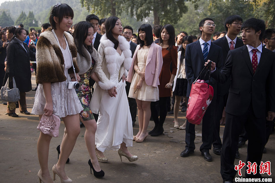 High school students participate in coming-of-age ceremony in Beijing