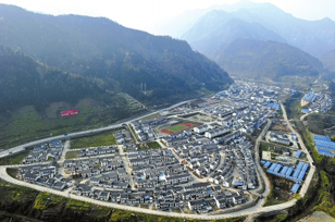 Enterprises help rebuild after Wenchuan quake