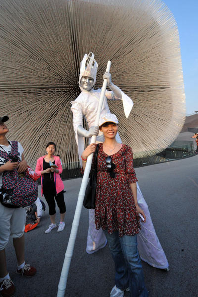 UK Pavilion wows visitors with 'Super Ball'