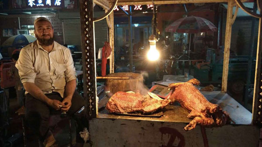 Looking for the night market? Just follow your nose