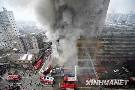 Wuhan downtown blaze put out, no death reported