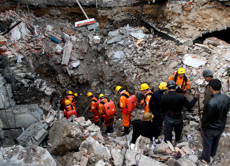 Death toll rises to 19 in central China mine blast