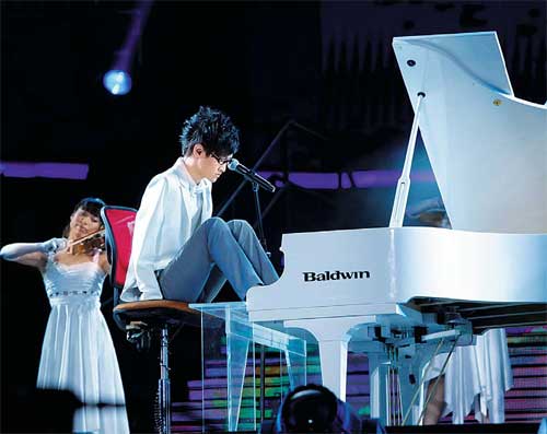Armless pianist proves China's got talent
