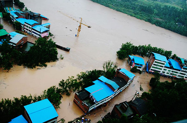 Flood kills 13 in SW China