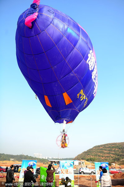 Self-made airship sets new height record