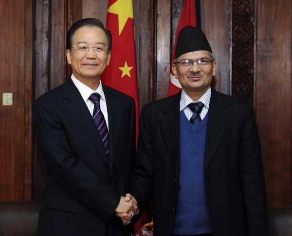 Wen meets Nepalese PM, leaders of politial parties