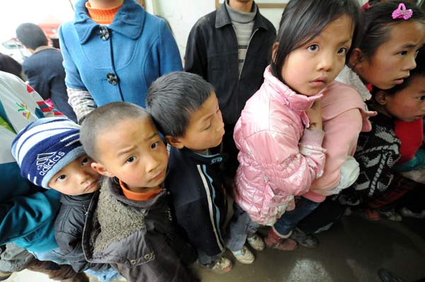 School breakfast sickens 70 in SW China
