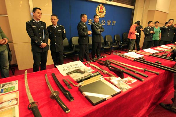 Hundreds nabbed in crackdown on gangs