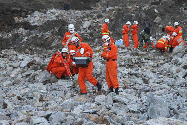 2 dead, 26 missing in Xinjiang mudslide