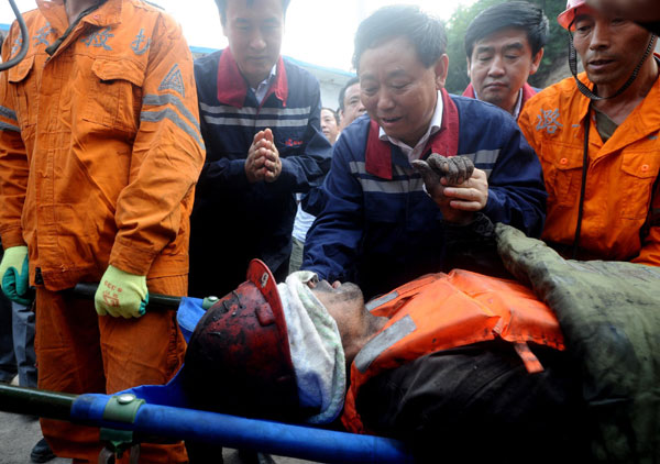 8 dead in mine flooding in North China