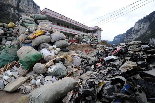 Charity school became trash recycling station