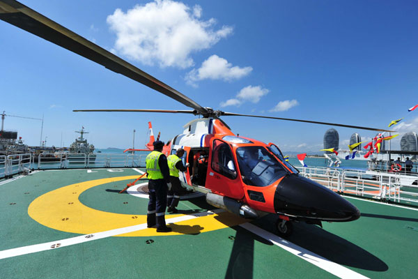Chinese helicopter patrols South China Sea