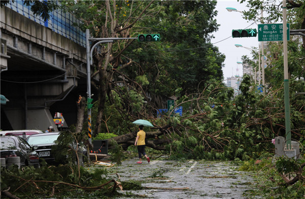 Typhoon Soulik kills 1, injures 21 in Taiwan