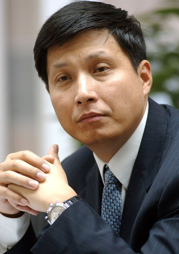 China Mobile's former VP gets life sentence
