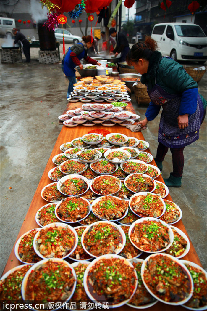 Laba Festival dinner party in SW China