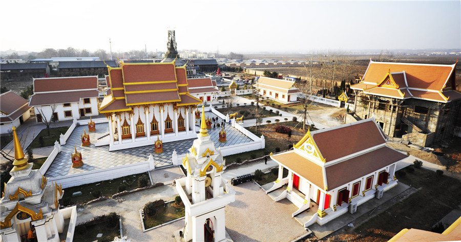 Thai-style Buddhist structure rises in Chinese temple