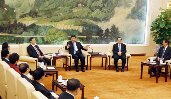 Xi sends festive greetings to non-communist members