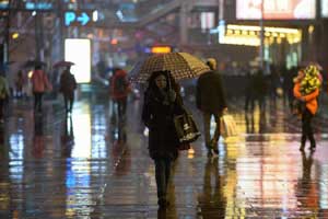 Rainstorm pounds S China