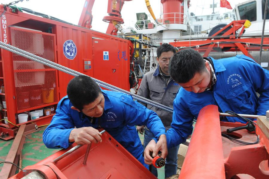 China's top research vessel on maiden expedition