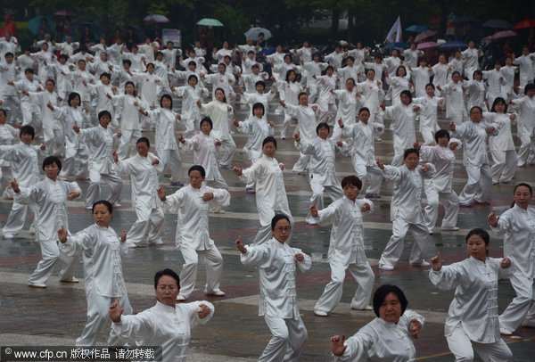 Annual <EM>qigong </EM>event opens in Central China