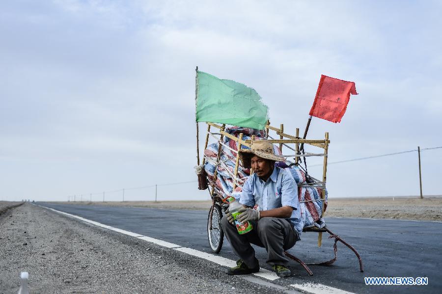 Former truck driver's hiking tour around China