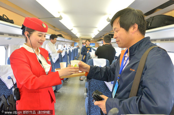 Xinjiang's first high-speed train draws ever nearer