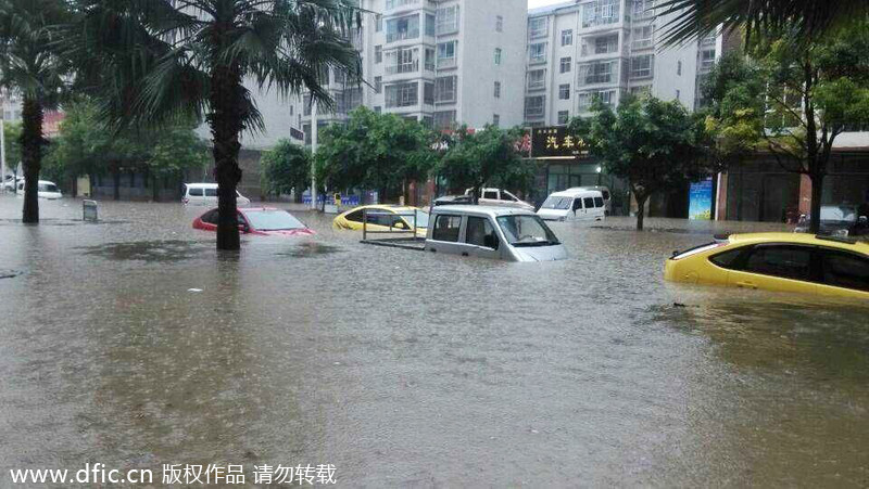 Rain wreaks havoc in SW China city