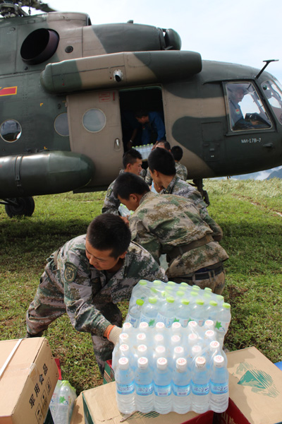 Relief goods pour into Yunnan quake zone; life moves on