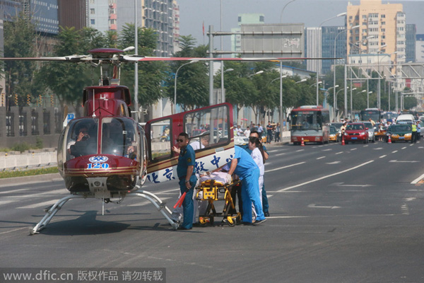 Road in downtown Beijing closed for medical helicopter