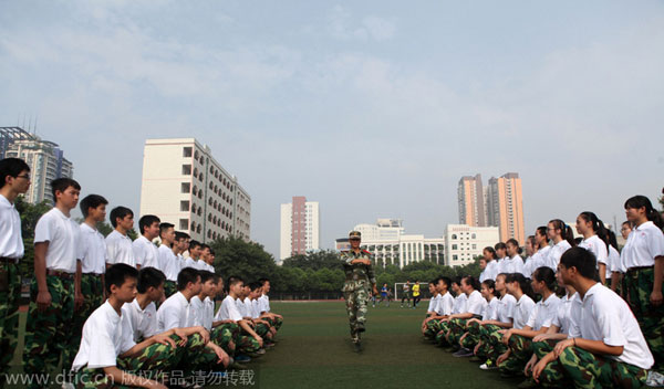 First-year students undergo military training in SW China