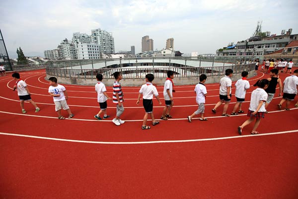 Running track built on school roof