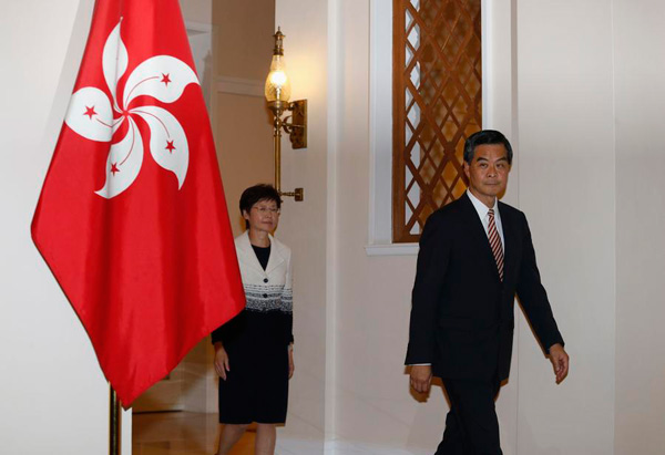 Hong Kong protests ebb after offer of talks