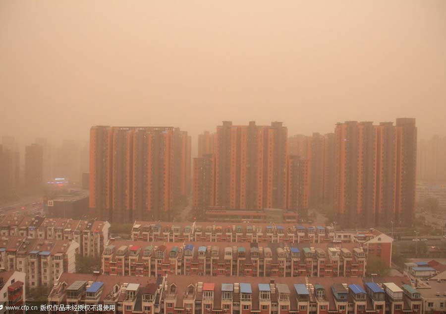 Sandstorm engulfs North China