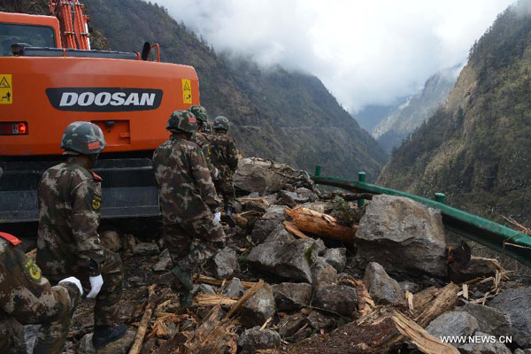 Rescue teams work in quake-hit Tibet