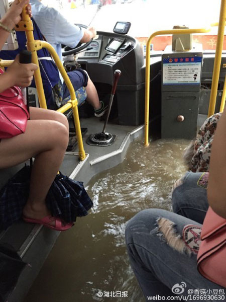 Torrential rain brings chaos to Central China