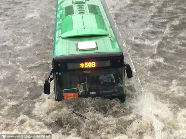 Torrential rain brings chaos to Central China