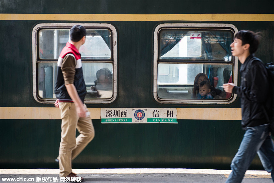 Goodbye to last green train in Shenzhen