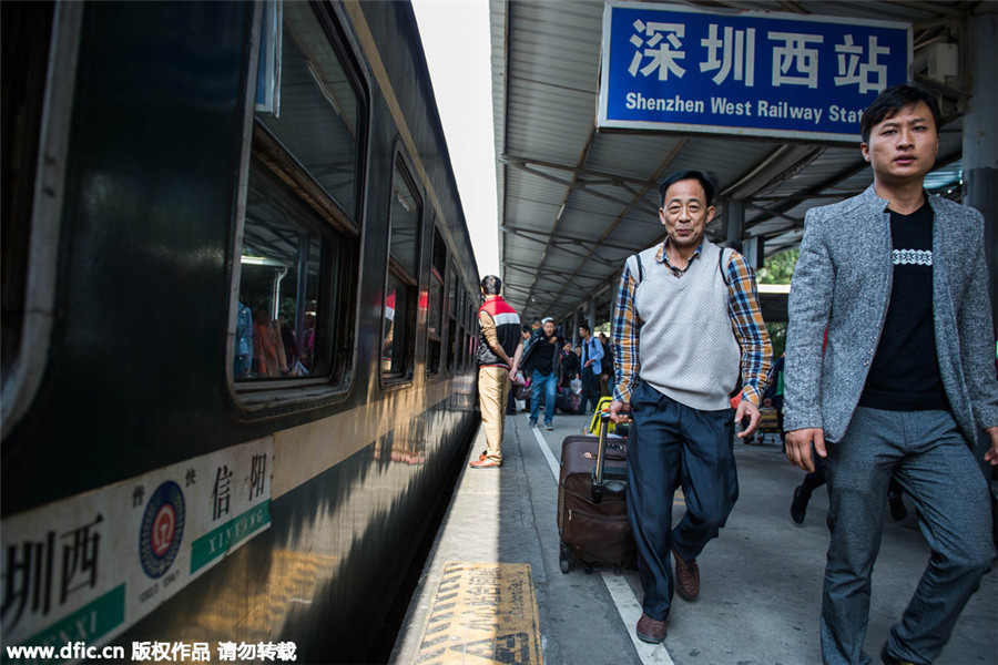 Goodbye to last green train in Shenzhen