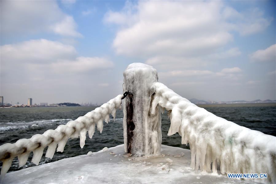 Icicles seen in Yantai city, E China