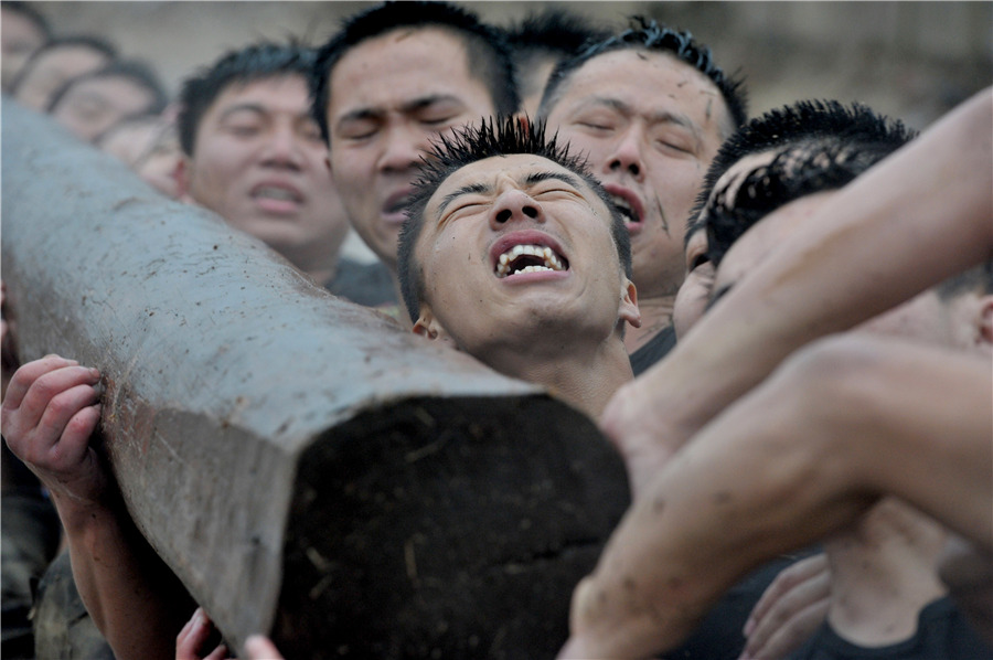 Future bodyguards undergo brutal training in Beijing