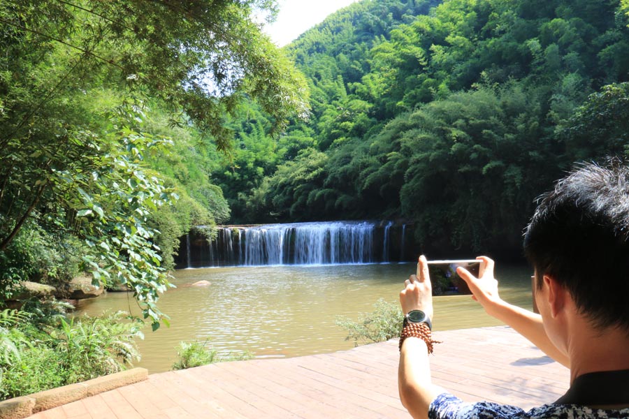 Magnificent view of Sidonggou waterfall