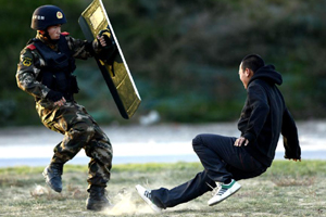 Beijing holds anti-terror drill ahead of APEC meetings