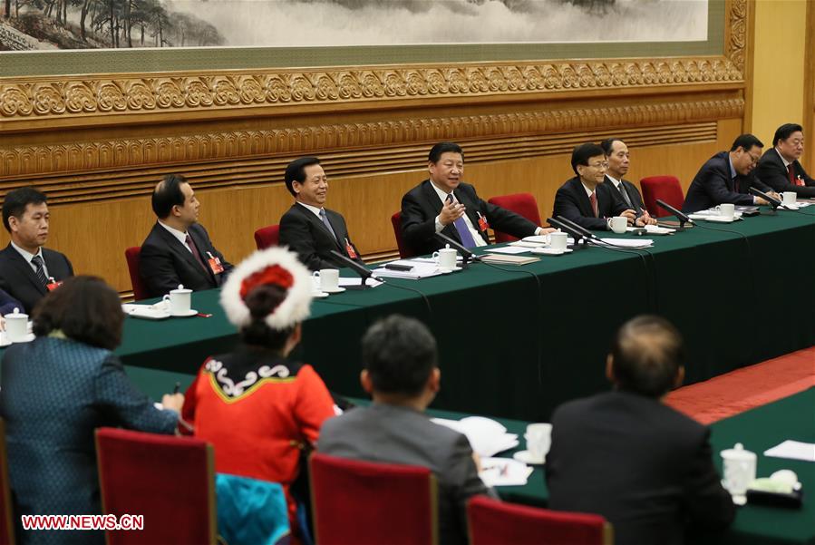 Président Xi Jinping met l'accent sur la construction économique