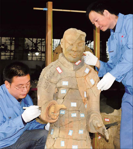 3-D jigsaw puzzle assembles ancient army