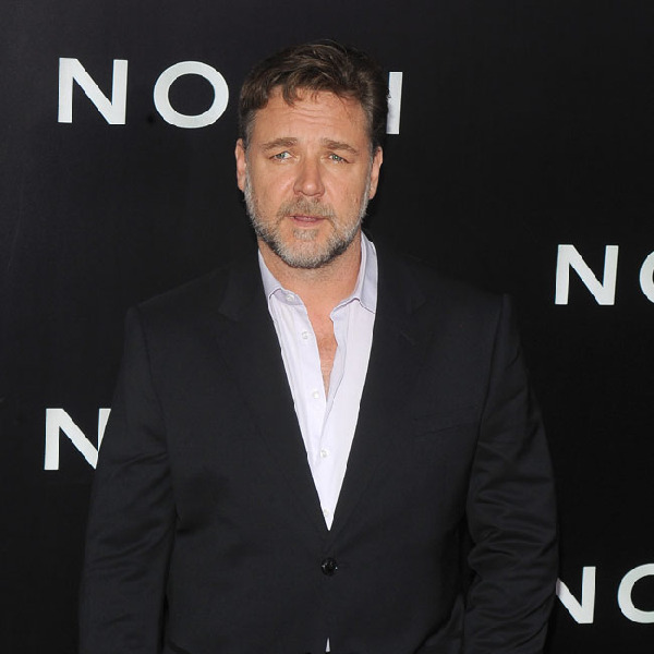 Russell Crowe hits back at Noah critics