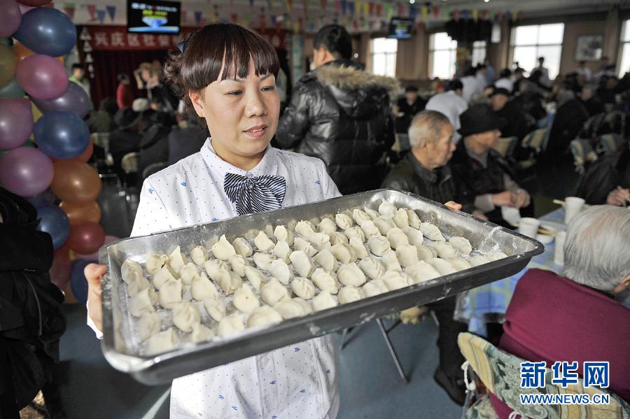 新春走基层：福利院里欢度小年