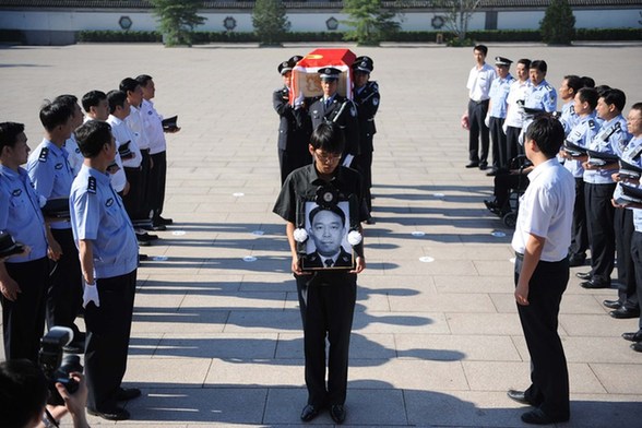 北京暴雨殉职所长李方洪最后10小时：指挥救出63村民